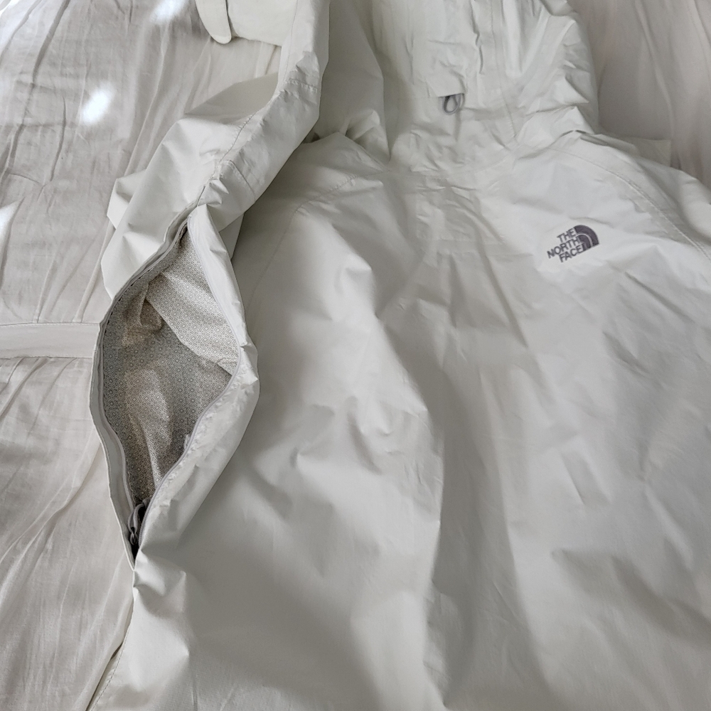 The North Face White Hyvent Waterproof Hiking Coat Rain Jacket - Picture 14 of 16